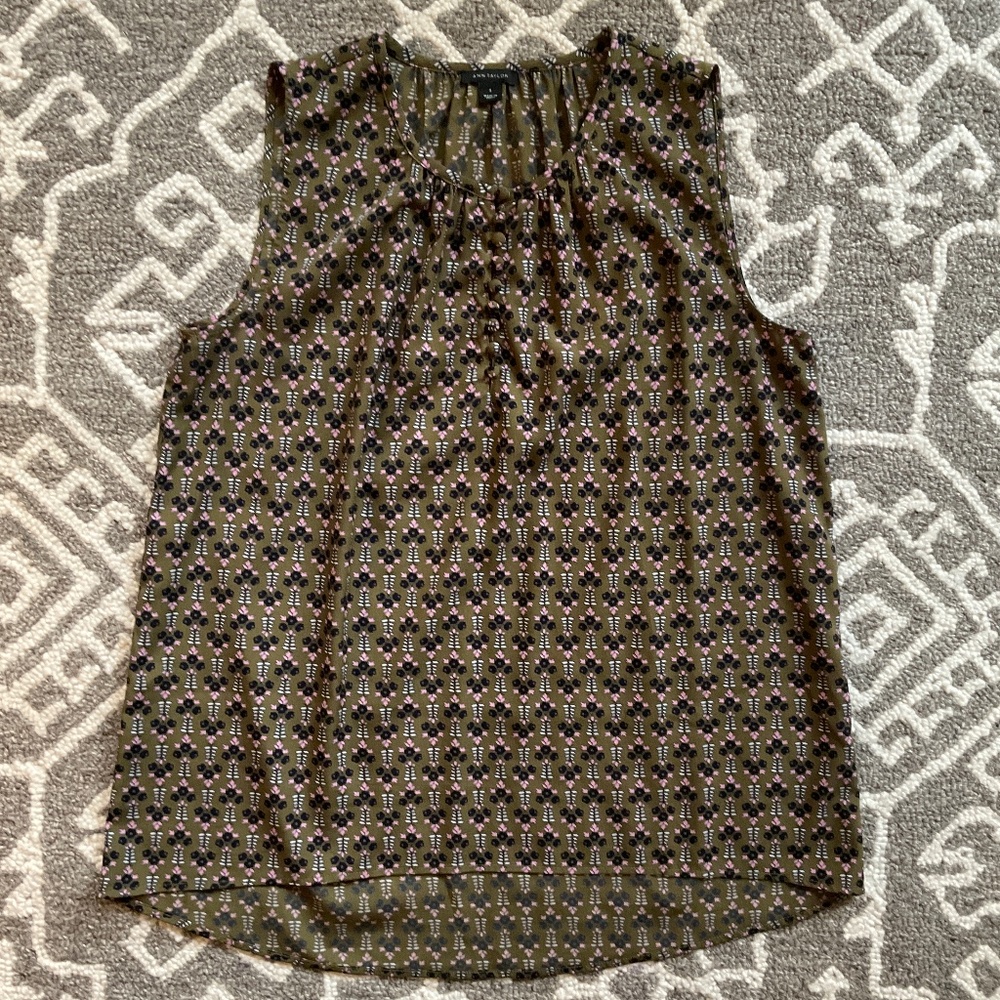 ANN TAYLOR blouse sleeveless